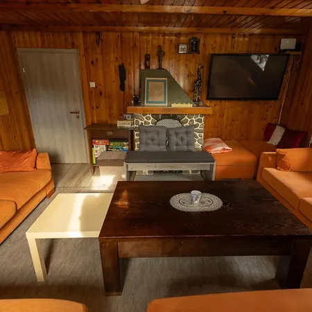 Prázdninový dům House 8 *