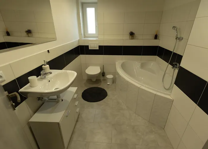 House 8 *